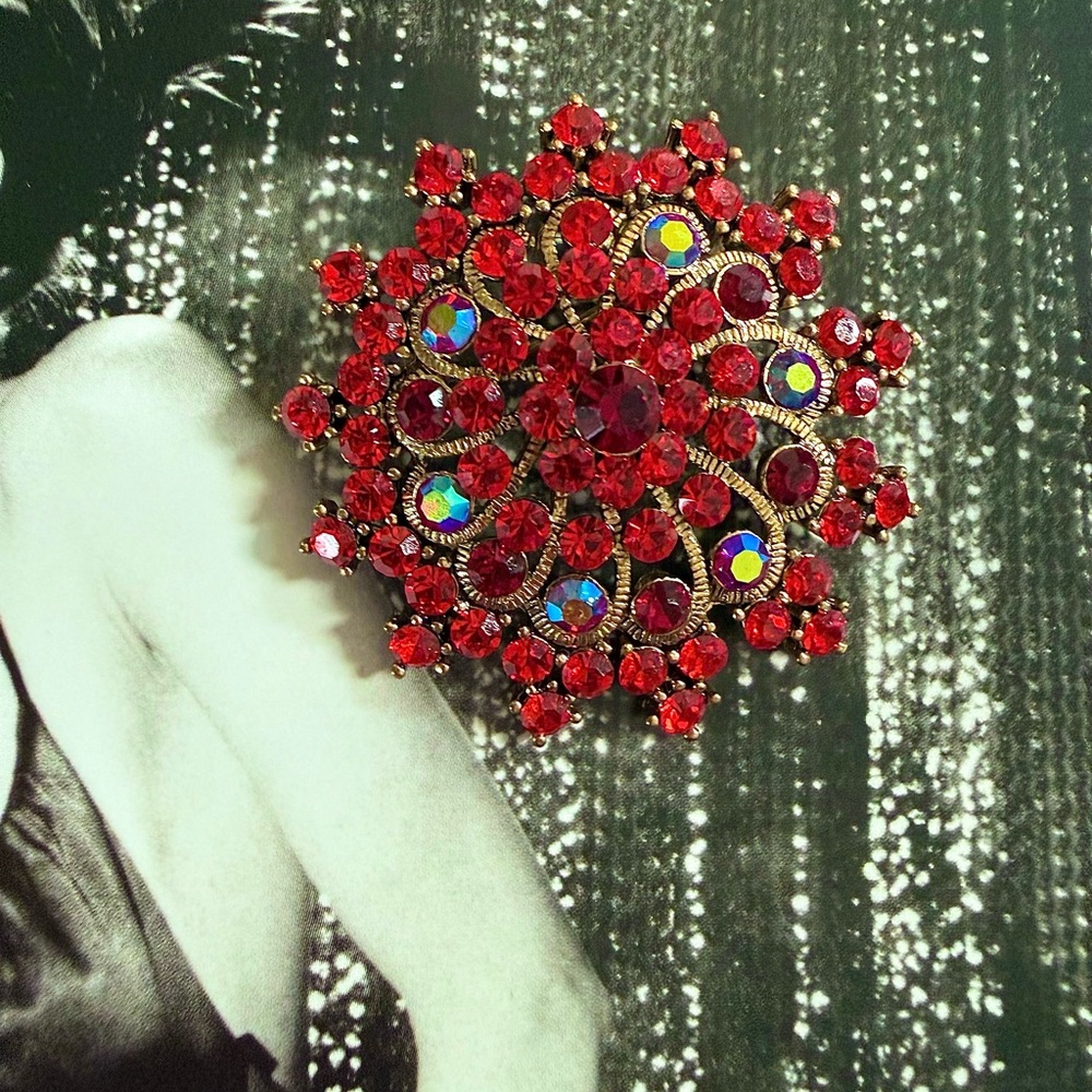Hot Cyclone - Brooch ♥️❤️ - Picture 3 of 3